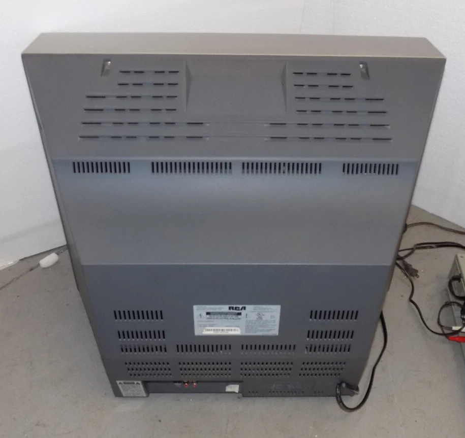 RCA 24V510T 24 pulgadas CRT TV retro para juegos TV con control remoto Foto 3 de 4