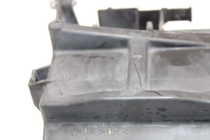 Caja de batería de motocicleta Honda #50325-MAL-600 1995 CBR600F3 FABRICANTE DE EQUIPOS ORIGINALES Foto 2 de 4