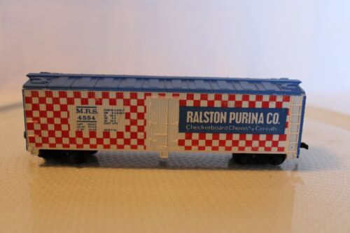 HO Scale Tyco, 40' Box Car, Ralston Purina, Red, White #4554 Built - Picture 1 of 4