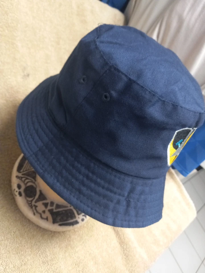 ¿Militares desconocidos? Logotipo de avión - Sombrero cubo azul L/XL CAJA NUEVO Foto 3 de 4