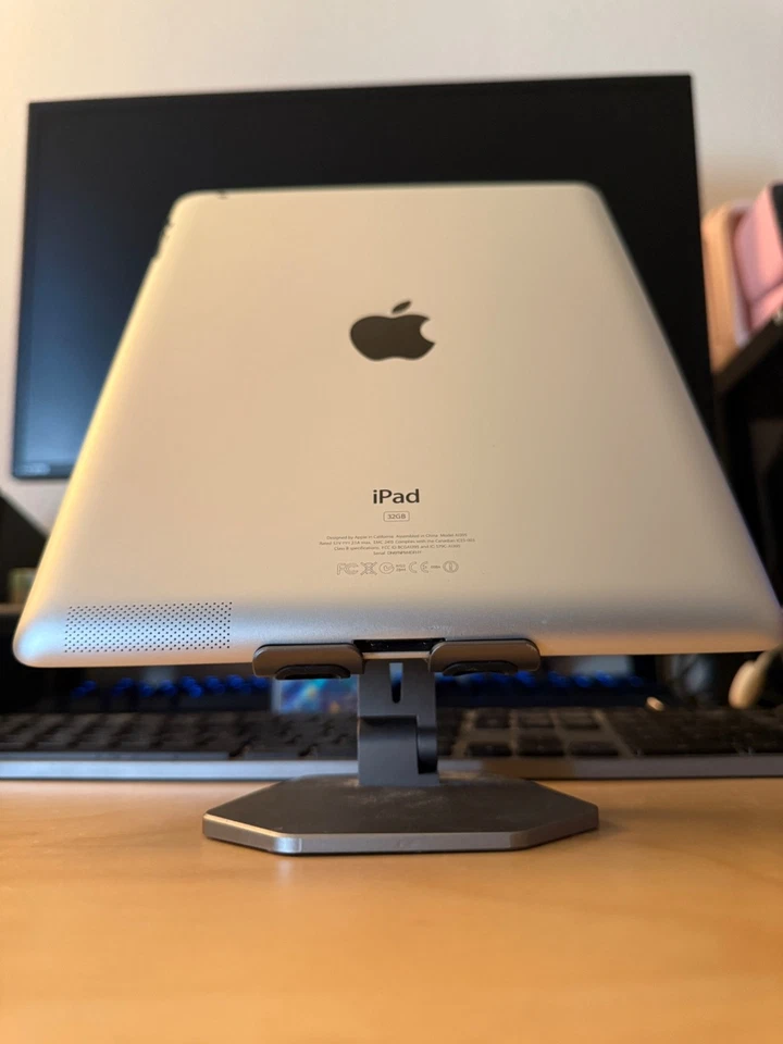 Raro iPad 2 con iOS 6, 32 GB, juegos/canciones/galería de fotos de nostalgia Foto 3 de 4