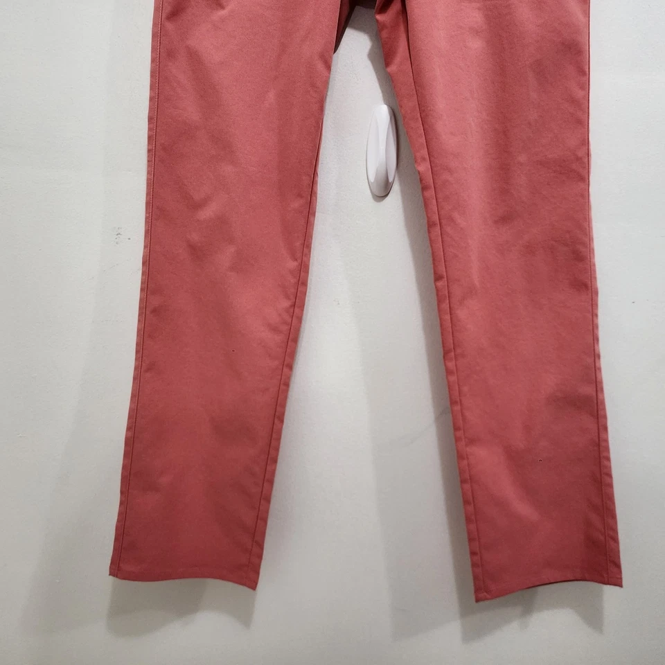 Calça masculina Peter Millar Performance Sport 5 bolsos 31x32 capa vermelha EB66 golfe chino - Imagem 4 de 4