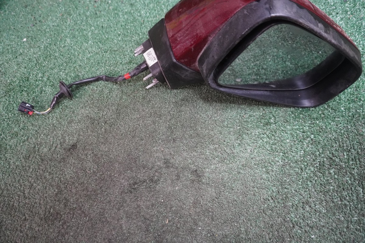 2019 2020 2021 CHEVROLET Trax PASSENGER SIDE RH RED Door Mirror