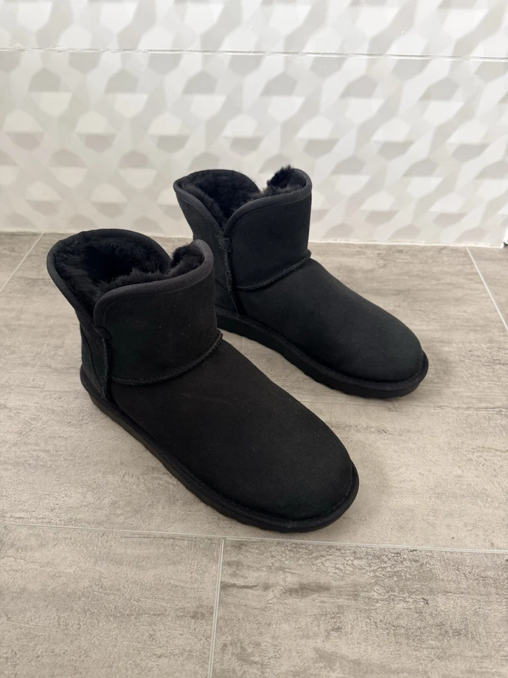 Bota de piel de oveja Kirkland Signature para mujer talla 8 Foto 2 de 4