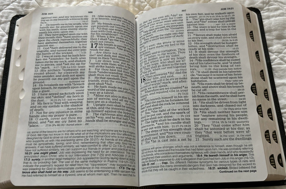 King James Commentary Bible Nelson 2006 LARGE Print Edition Black lettering Foto 2 de 4