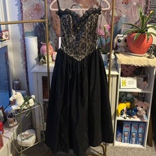 Gunne Sax by Jessica McClintock 80s Black Bustier Strapless Lacey Gown