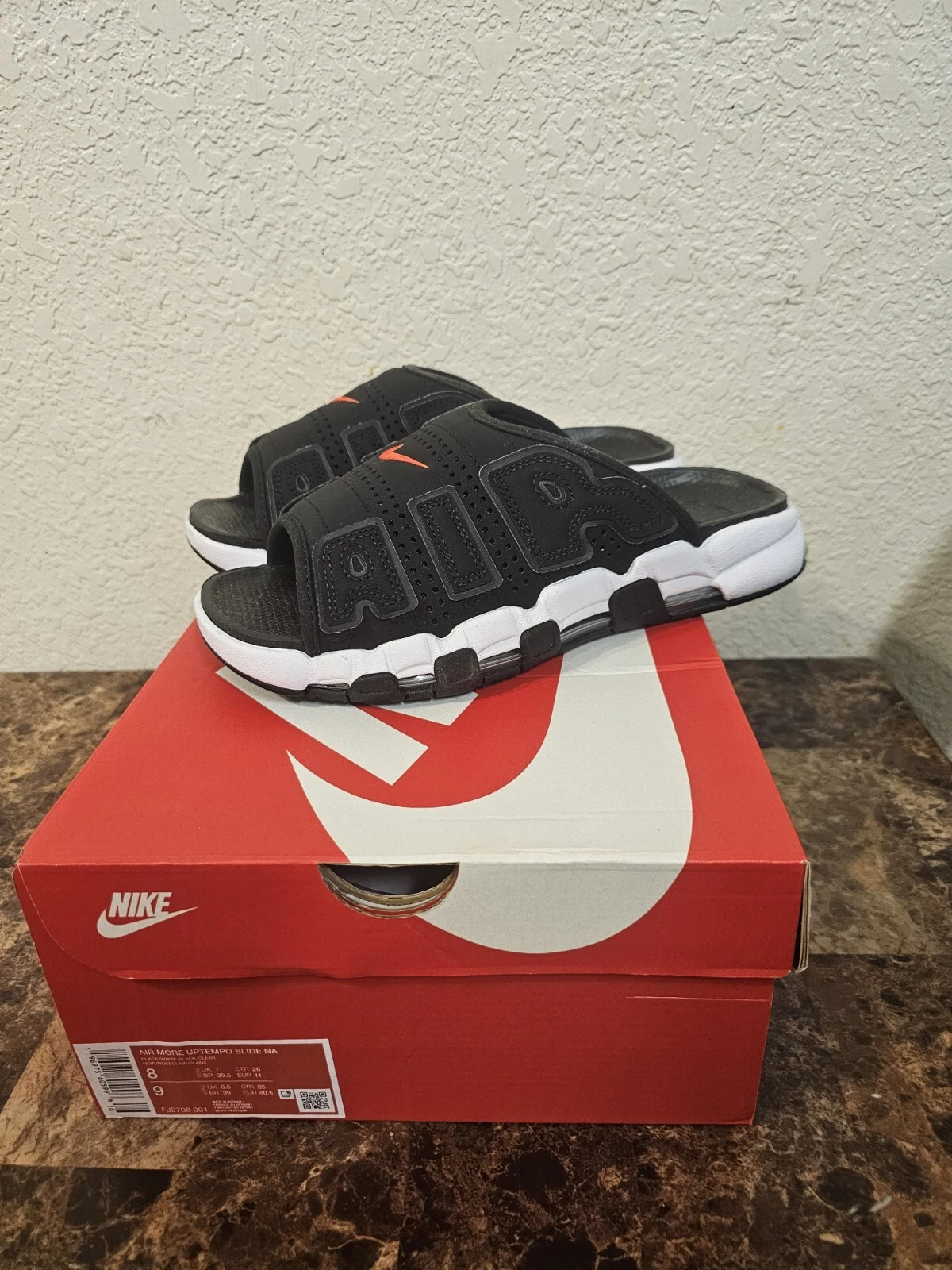 Scarpe sandalo Nike Air More Uptempo Slides nero bianco rosso FJ2708 001 uomo 8