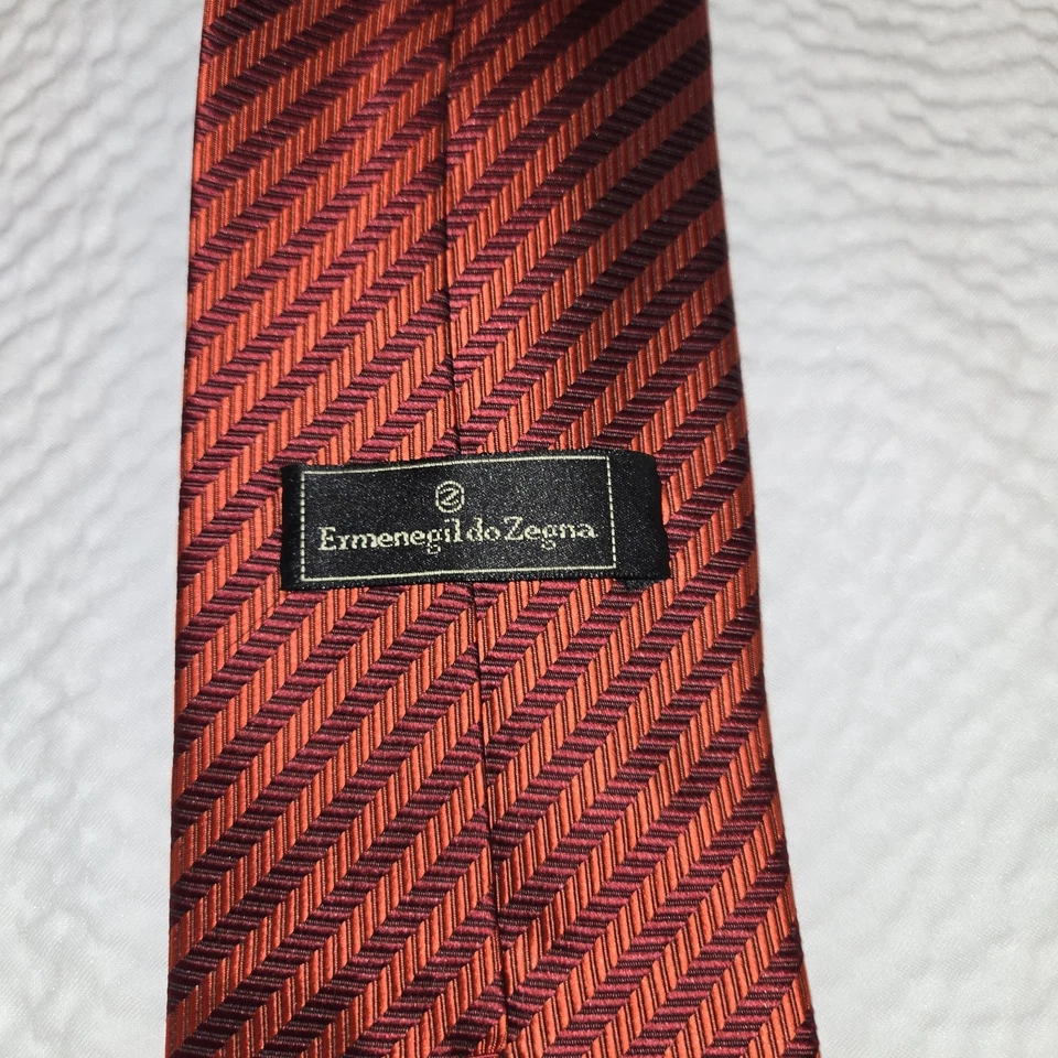 Corbata Ermenegildo Zegna Rayas Rojas 100% Tejida Seda Hecha en Italia Clásica  Foto 2 de 4
