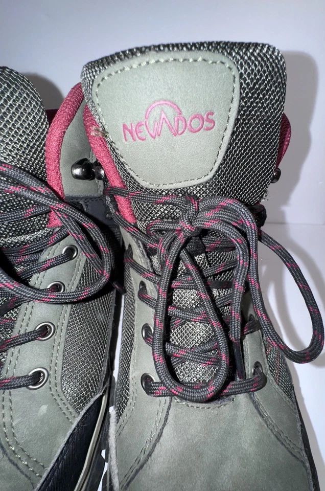 Nevados Montsky Mid Men’s Size 9M Hiking Boots Pre Owned Condition - Image 4 of 4