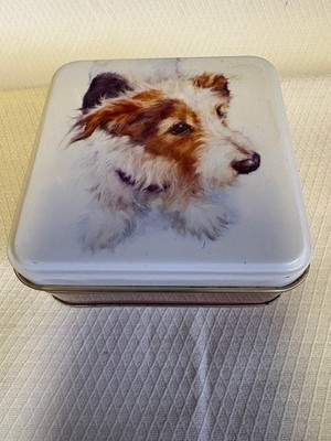 Sq Tin Dog Graphics  Contains  140 Patterned Colours Realistic Themed    Buttons