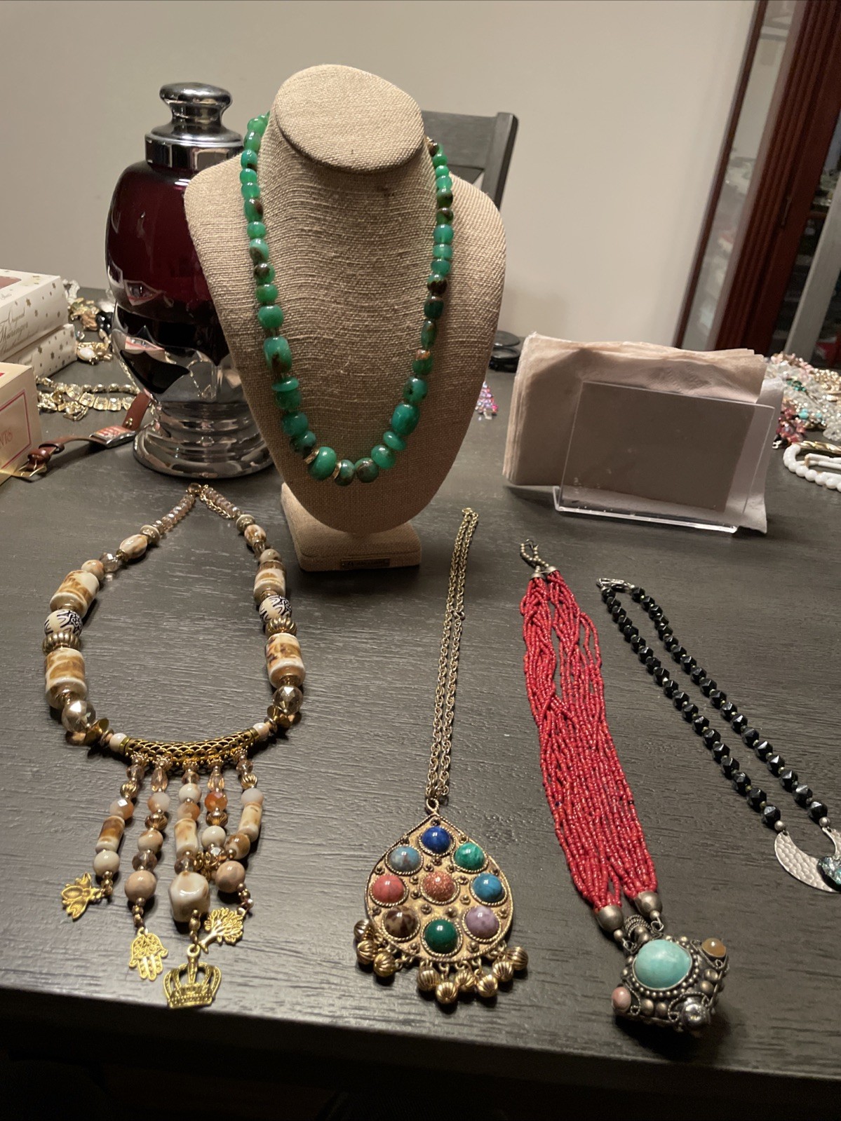 5 Different Assorted Styled Eye Catching ￼Decorat… - image 1