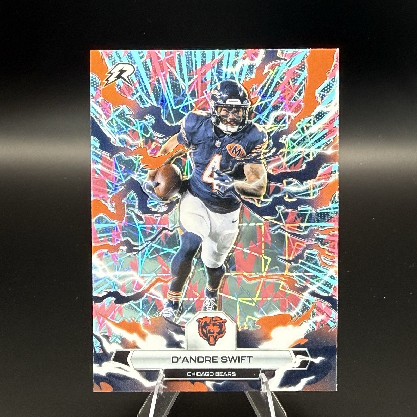 D'Andre Swift 2025 Topps Resurgence #17 Chicago Bears Sky Blue Pink Shock