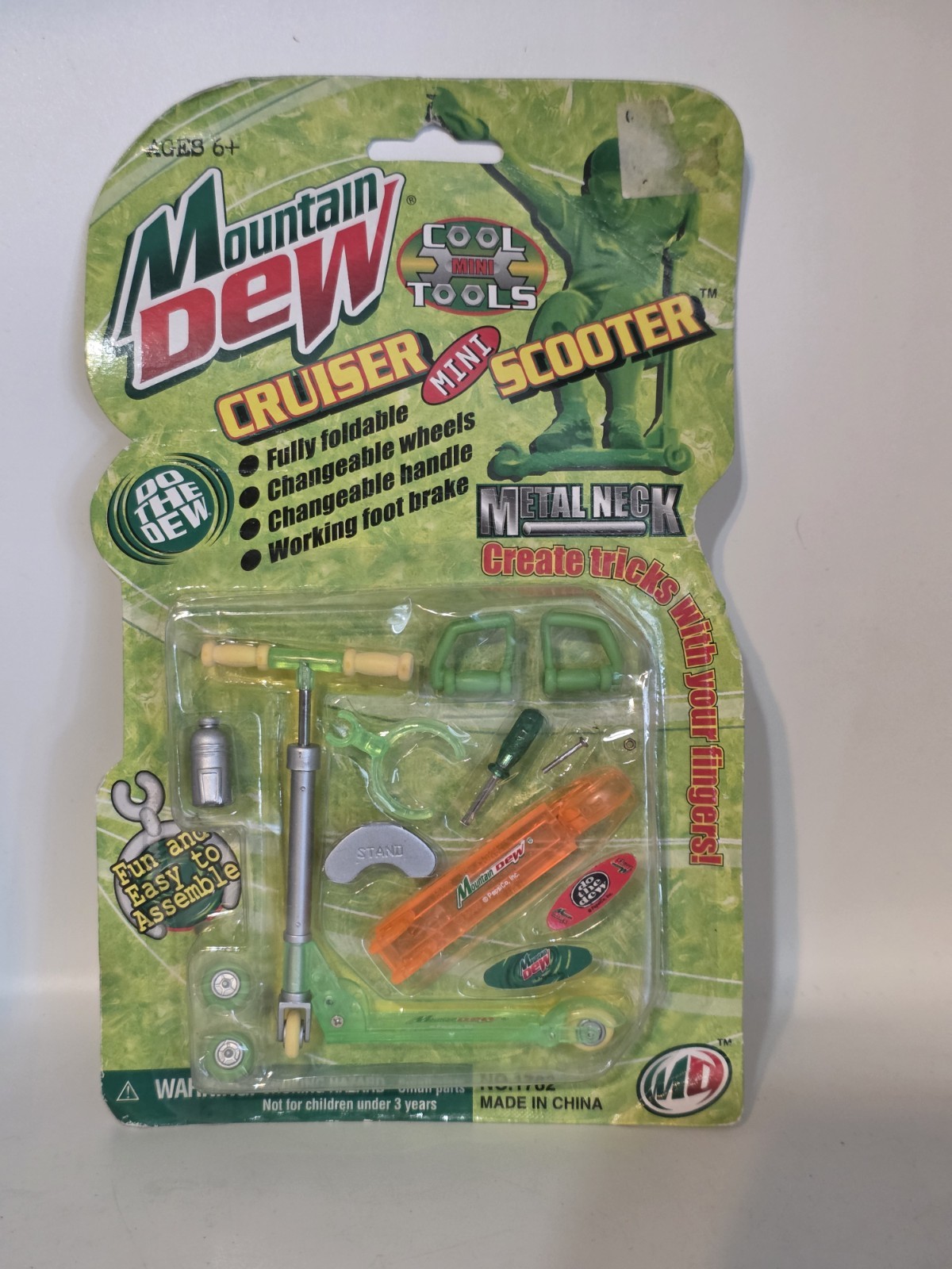 2000 Sunco LTD. Mountain Dew Cruiser Mini Scooter Green & Orange | eBay