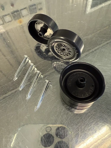 ? Dominant Lathed Pinewood Derby Wheels & Polished Axles Race Ready SLT