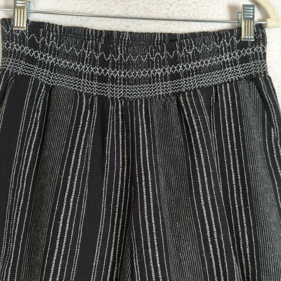 Pantalones para mujer Maurices blanco y negro a rayas mezcla de lino calce relajado talla S Foto 3 de 4