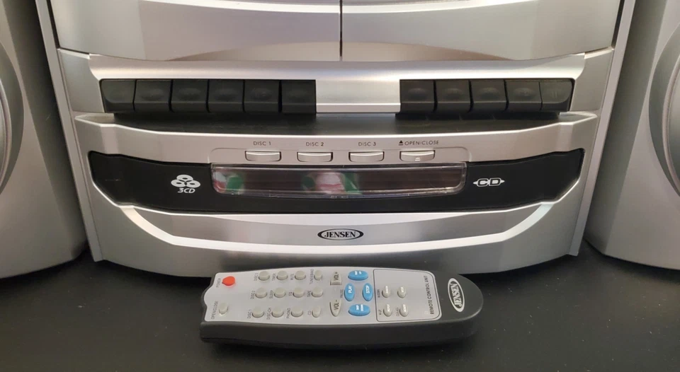 Jensen Home Stereo System (JMC-1100) Record Player (Turntable), AM/FM, Cassette - Image 4 of 4