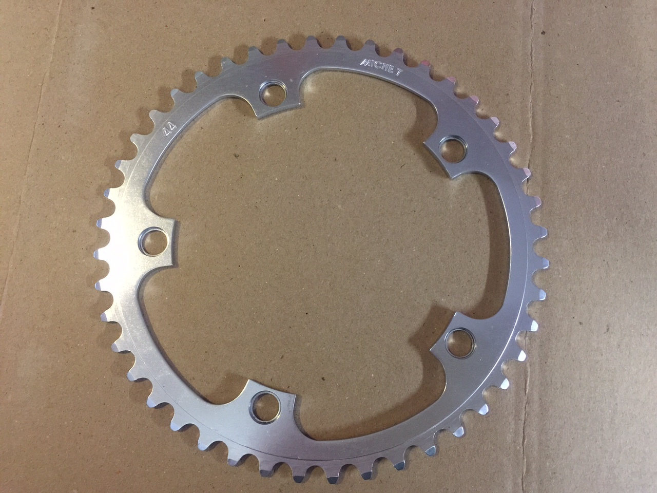 Plateau Miche 44T vintage, remplacez votre transmission usée avec du style Campagnolo