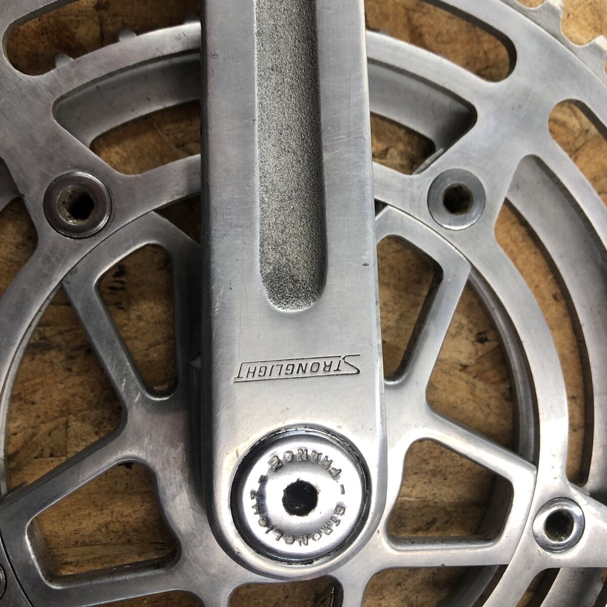 STRONGLIGHT CRANKSET 170 MM DOUBLE 52-42T 9/ 16 PEDAL STRONGLIGHT CRANKSET 170 MM DOUBLE 52-42T 9/ 16 PEDAL