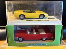 58 CHRYSLER NEW YORKER CABRIOLET 1/32+SOLIDO CORVETTE CONV. 1/43 MADE FRANCE