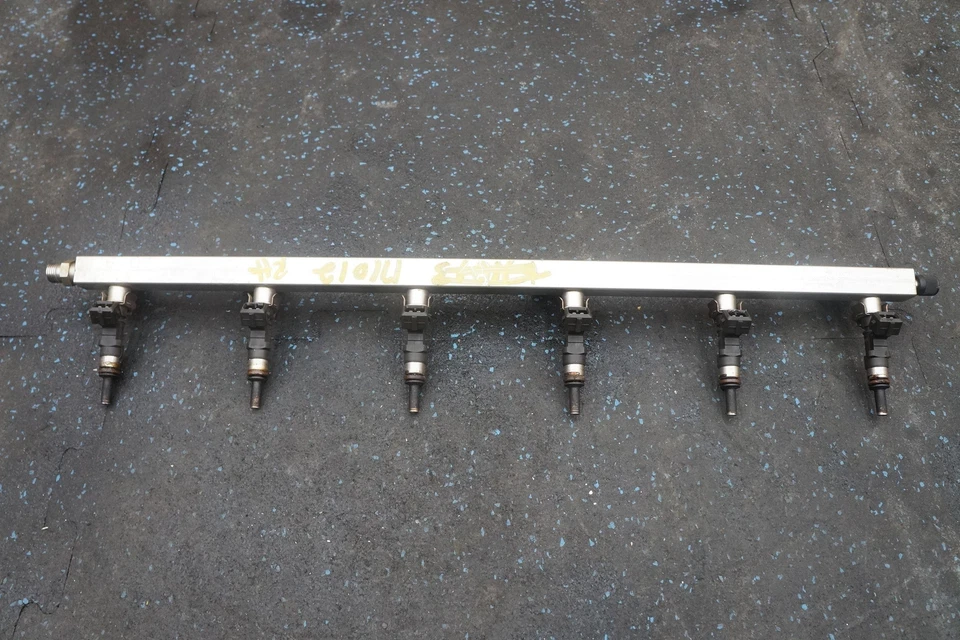 Tubo de riel de inyección de combustible derecho 6 inyectores 216361 213635 599 GTB Fiorano GTO 2009 Foto 2 de 4