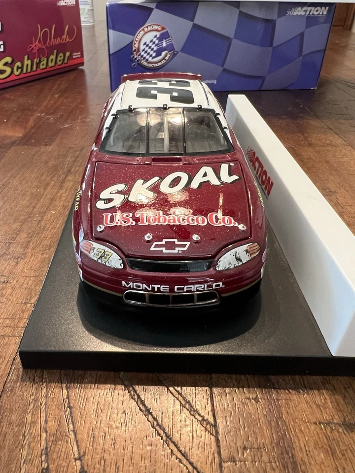 NASCAR ACTION 1/24 scale diecast Ken Schrader #33 Skoal Car With Box - Image 3 of 4