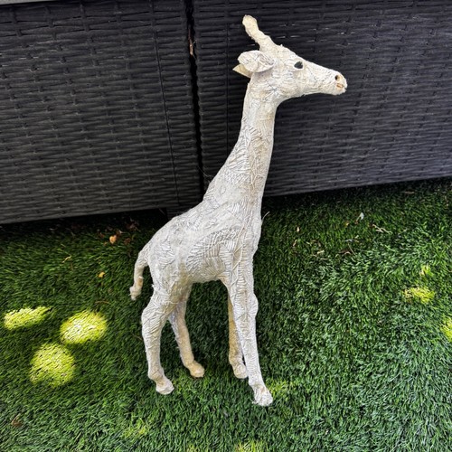 VTG 17" White Giraffe Statue Paper Mache Hand Sewn Patchwork Fabric Sculpture - Picture 11 of 12