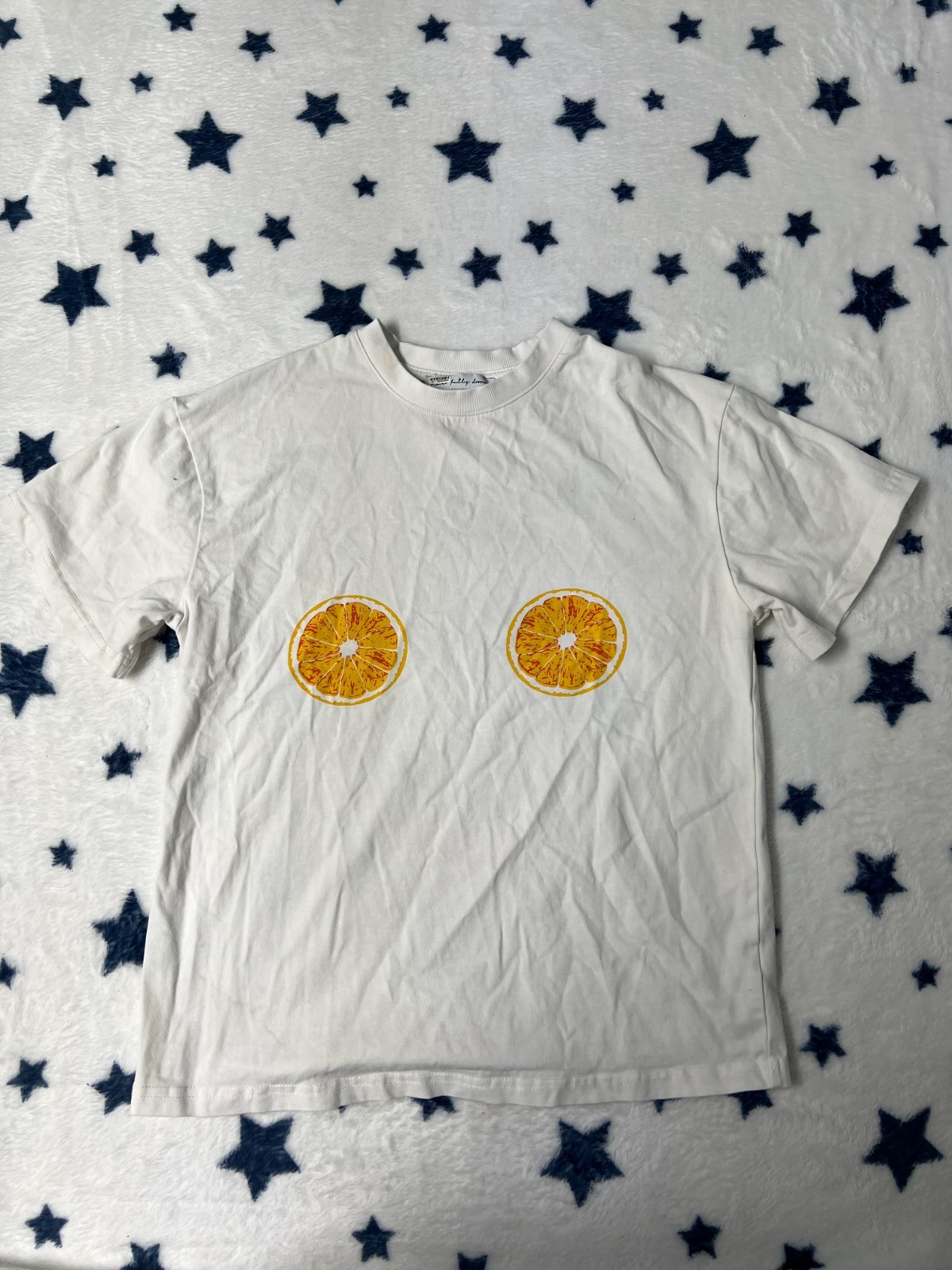 Never Fully Dressed White Orange Slice Graphic T … - image 1