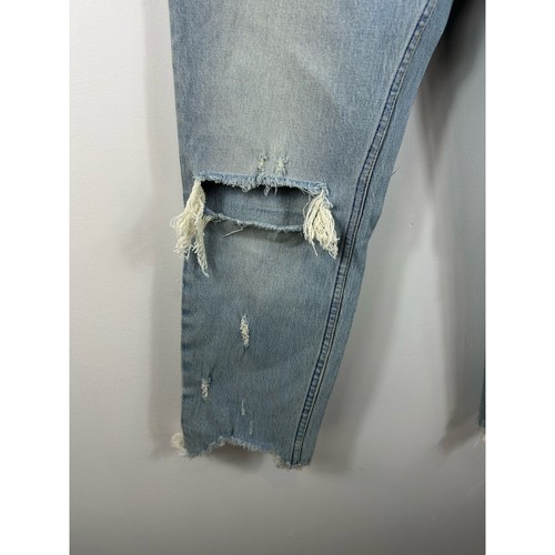 Abercrombie & Fitch High Rise Mom Jean Light Wash Size 27 / 4 Regular Distressed - Picture 10 of 12