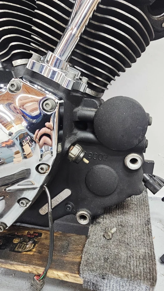 Harley Softail Deuce 2000 doble cámara motor B ver video 88ci 1450 funciona muy bien Foto 4 de 4