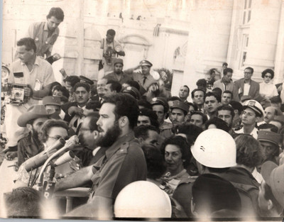 1959 CUBA CUBAN CAMILO CIENFUEGOS + CUBELA SPEECH PORTRAIT ORIG PHOTO MA18