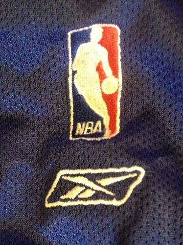 DETROIT PISTONS # 32 HAMILTON, SNAP PANTS & JERSEY BY NBA - REEBOK YOUTH L - Picture 5 of 10