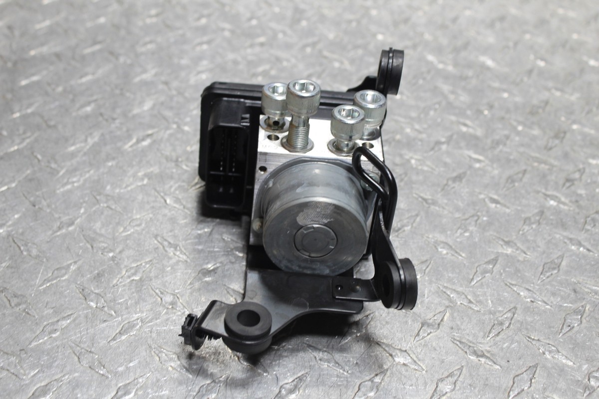 18-23 kawasaki ninja zx6r OEM ABS PUMP UNIT MODULE 16082