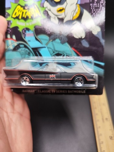 Hot Wheels Batman Classic Serie TV Batmobile 1/6 Mattel 2014 auto giocattoli - Foto 11 di 15