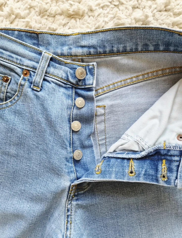 Vintage 1994 Levis 501 Made in USA Light Wash Denim Jeans Altered XXS Ou 32FR - Photo 3/4