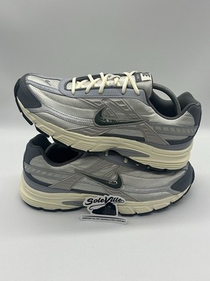 Mens Size 11 Nike Initiator Light Bone Metallic Silver Sneakers HQ1179 001