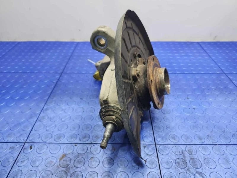 2014-2018 Jeep Cherokee AWD Front Right Passenger Spindle Knuckle Assembly Oem - Image 3 of 4