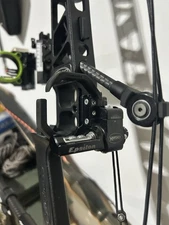 Hamskea Epsilon Arrow Rest C.O.R Mount RH