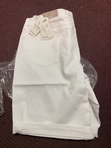 Chicos 20 So Slimming No-Stain White Girlfriend SHORTS Size 20 REG $75.50 - Picture 5 of 5