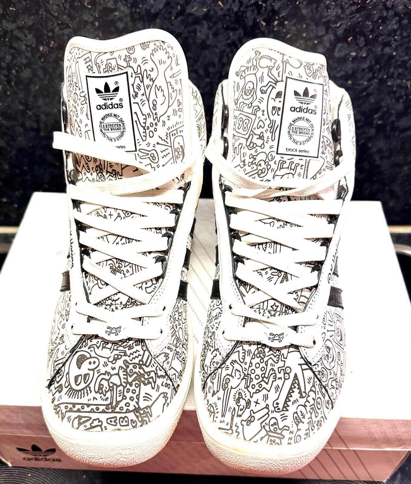 Adidas ADICOLOR HI BK2 US10.5 Keith Haring X Jeremy Scott Limited 5000 Worldwide image 3
