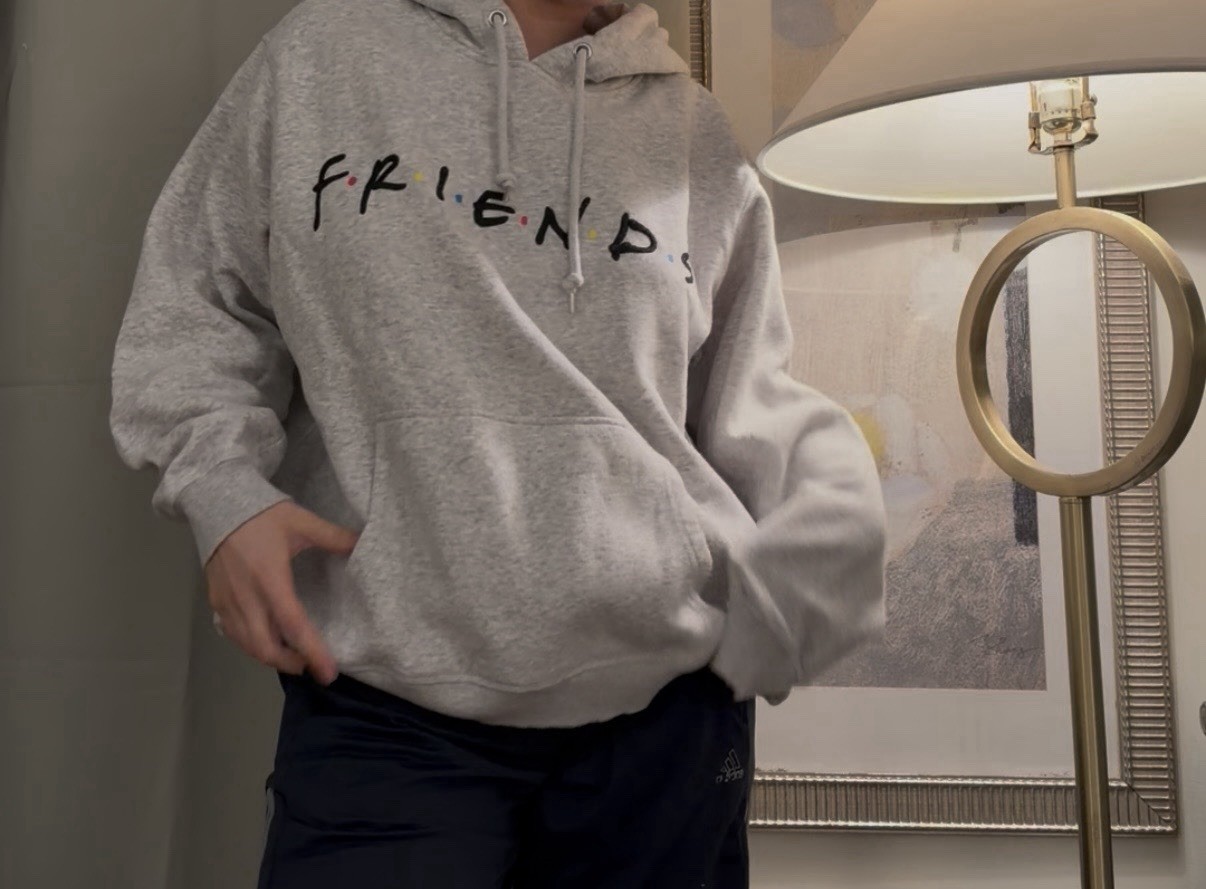 Friends Logo Gray Pullover Hoodie Women's Size M Long Sleeve Hooded Pockets