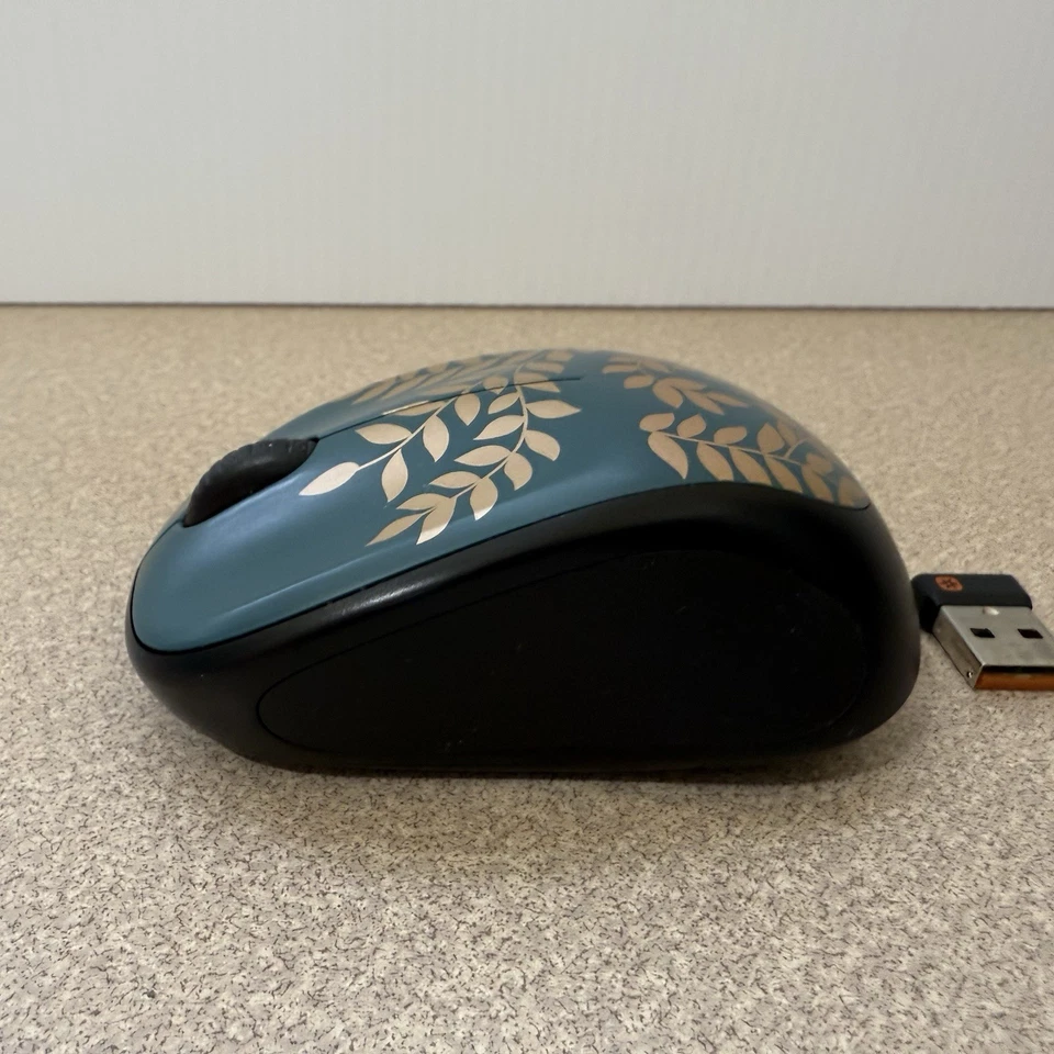 Logitech - Design Collection Limited Edition Wireless Compact Colorful Mouse - Image 3 of 4