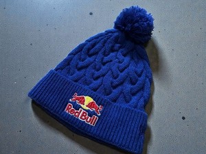 レッドブルRed Bull【支給品アスリートオンリーCOAL/コール製ビーニー