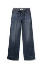 NWB cabi Women's Denim Beau Jean Size 8 Reg Was 159     103- Super Flattering  