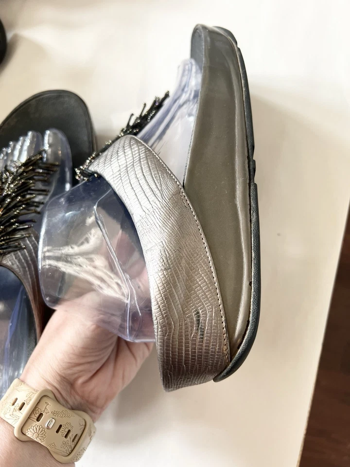 Sandalias Cha Fitflop talla 10 Nimbus plateadas cómodas soporte para el arco caminar Foto 3 de 4