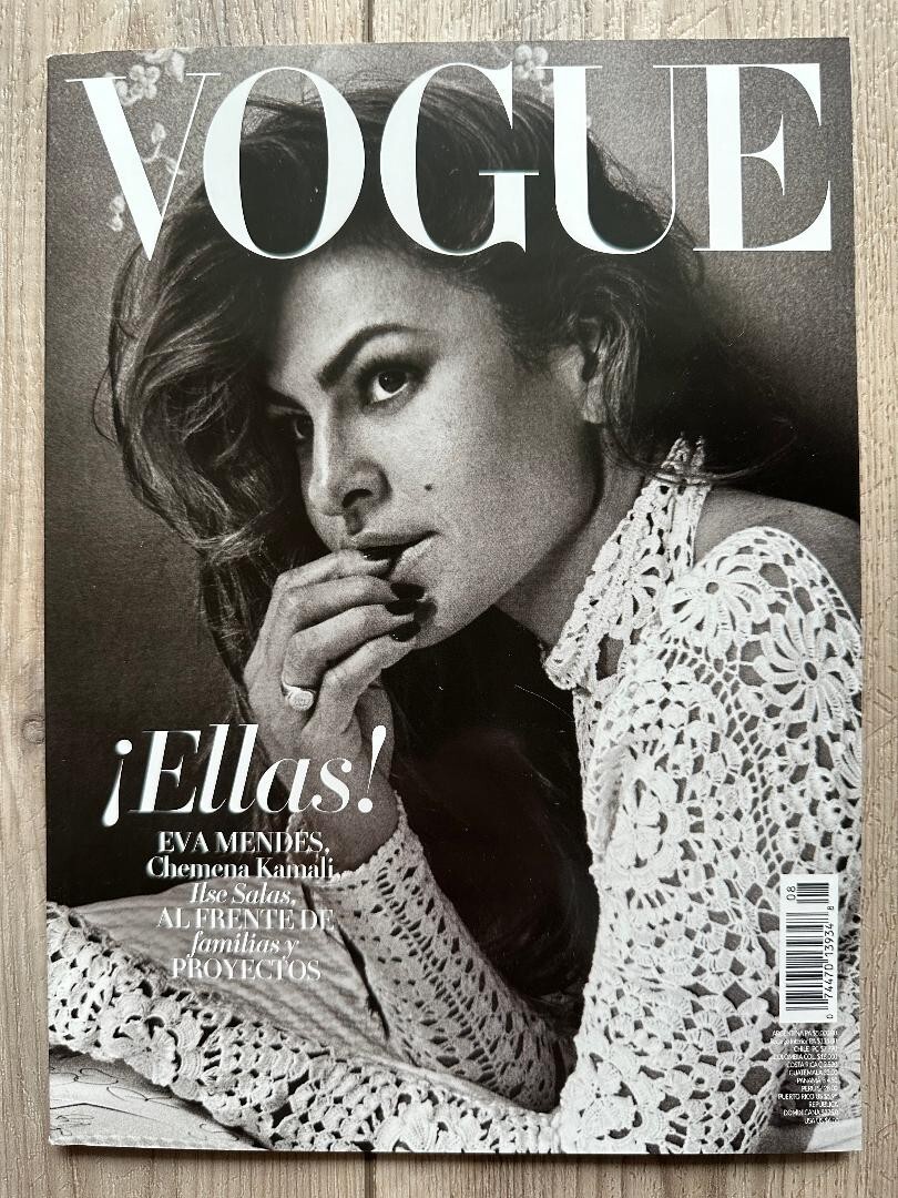 女性情報誌 Vogue Italia Magazine October 2020 女性情報誌 Vogue Italia Magazine October 2020 VOGUE Magazine