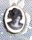 VTG/Antique White and Black Cameo Pendant, set in Gold plated frame — photo 8