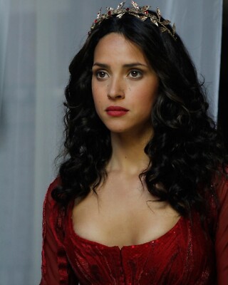 SEXY ADRIA ARJONA 8x10 PHOTO *