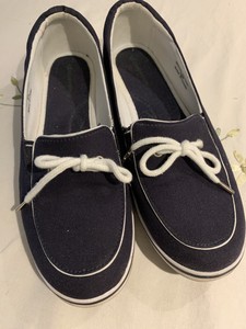navy grasshopper shoes