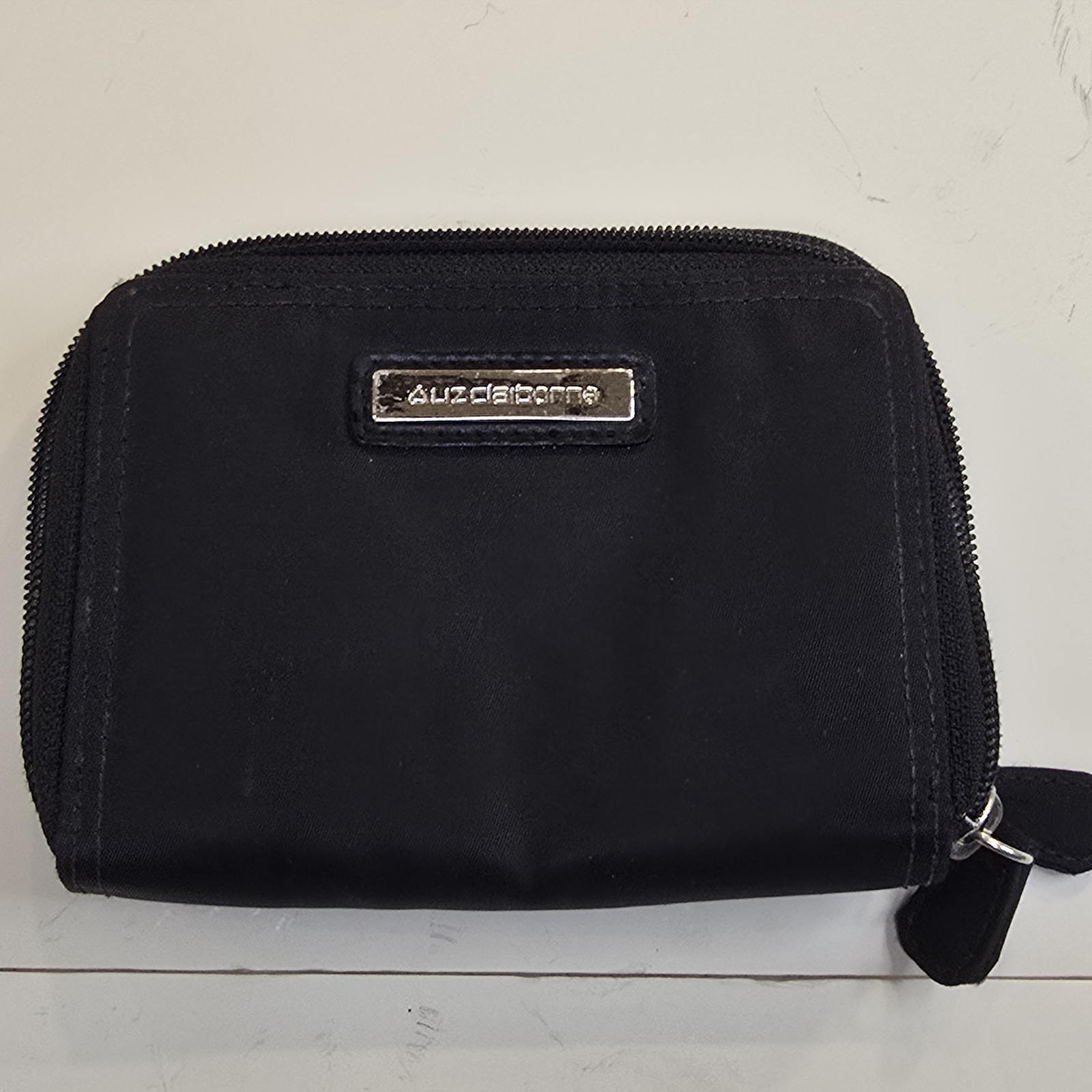 Liz Claiborne Black Zippered Wallet
