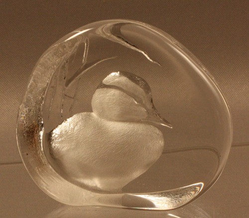MATS JONASSON SWEDISH ART GLASS TURTLE DOVE - Picture 3 of 4